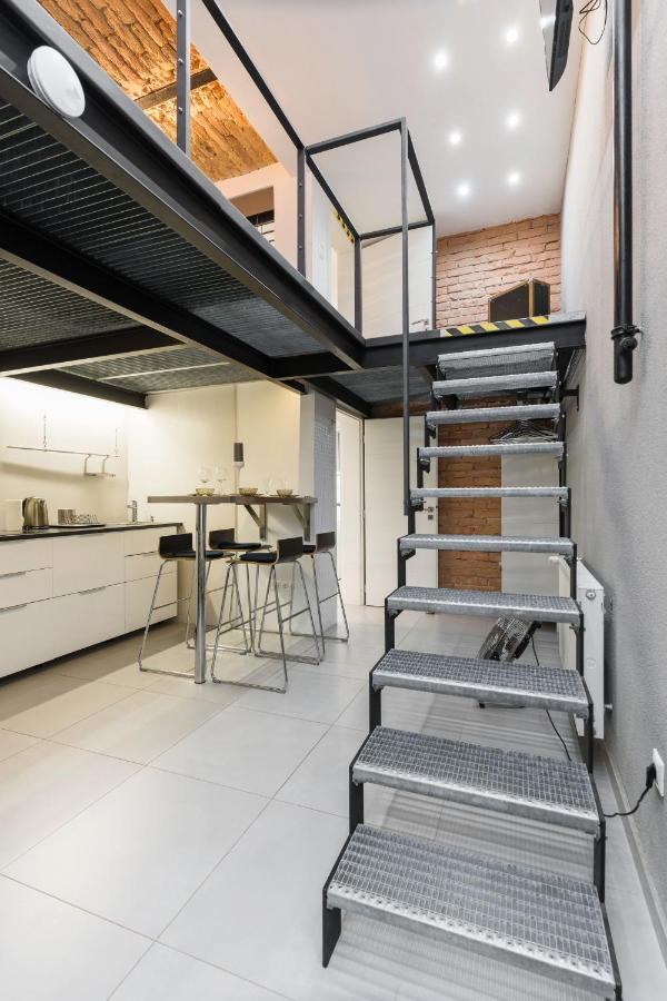 Z38 Downtown Loft Lägenhet Budapest Exteriör bild