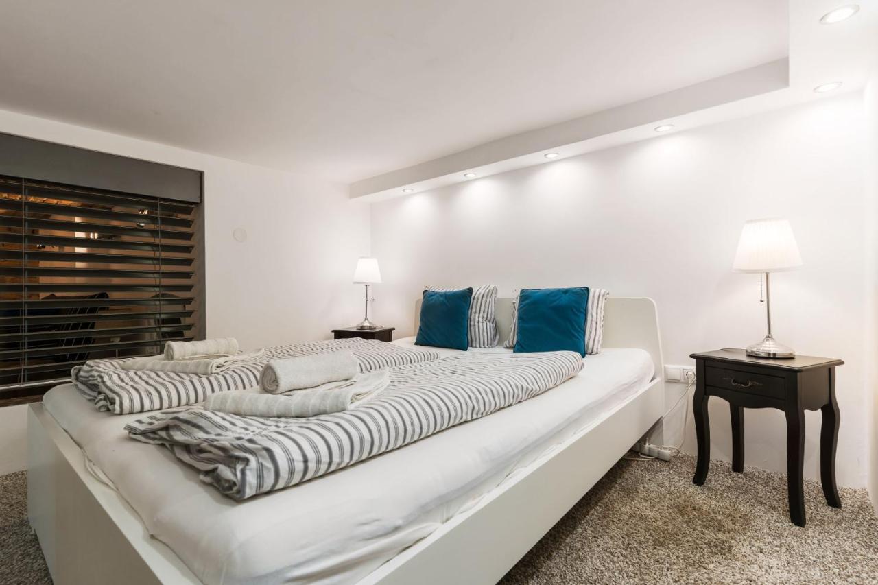 Z38 Downtown Loft Lägenhet Budapest Exteriör bild