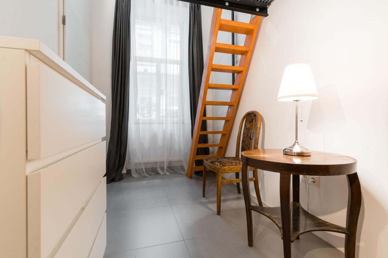 Z38 Downtown Loft Lägenhet Budapest Exteriör bild