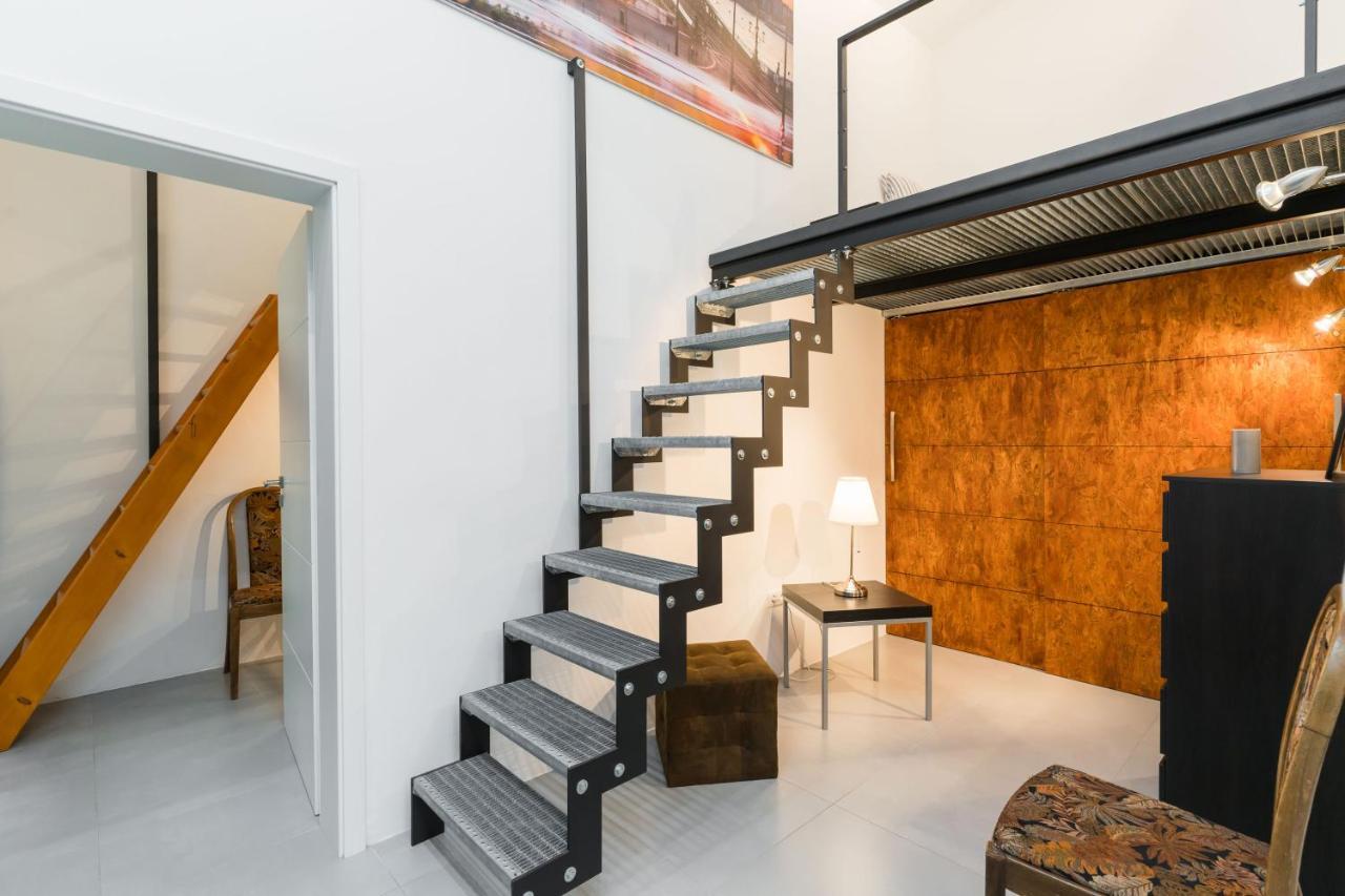 Z38 Downtown Loft Lägenhet Budapest Exteriör bild