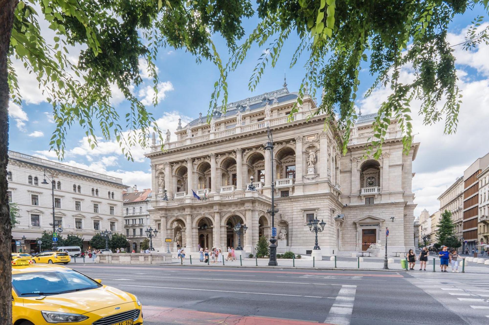 Z38 Downtown Loft Lägenhet Budapest Exteriör bild