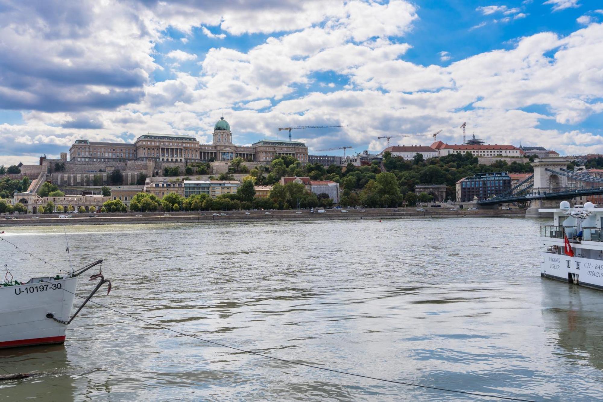 Z38 Downtown Loft Lägenhet Budapest Exteriör bild